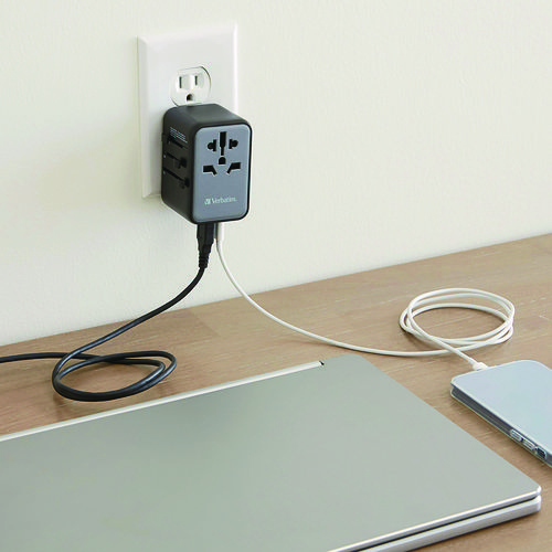 UTA-09 Gan III Universal Travel Adapter, (2) USB-A/(2) USB-C/USB-C with Power Delivery 3.0
