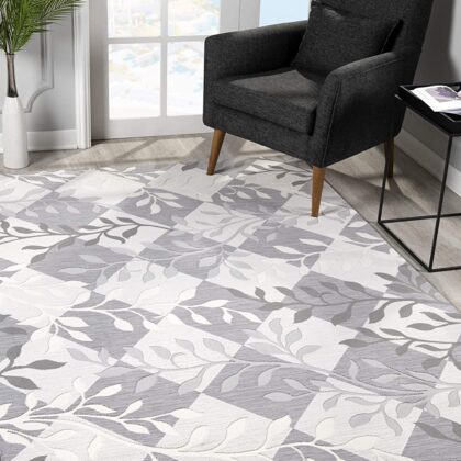 7’ X 10’ Gray Diamond And Vines Area Rug