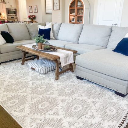 9'X13' Ivory Beige Machine Woven Geometric Bohemian Indoor Area Rug