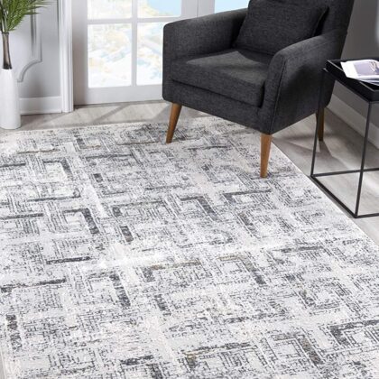 7’ X 10’ Gray And Ivory Abstract Distressed Area Rug