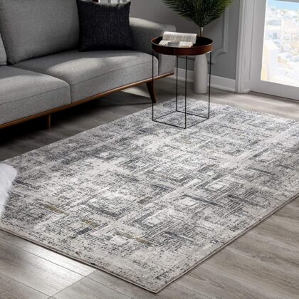 4’ X 6’ Gray And Ivory Abstract Distressed Area Rug