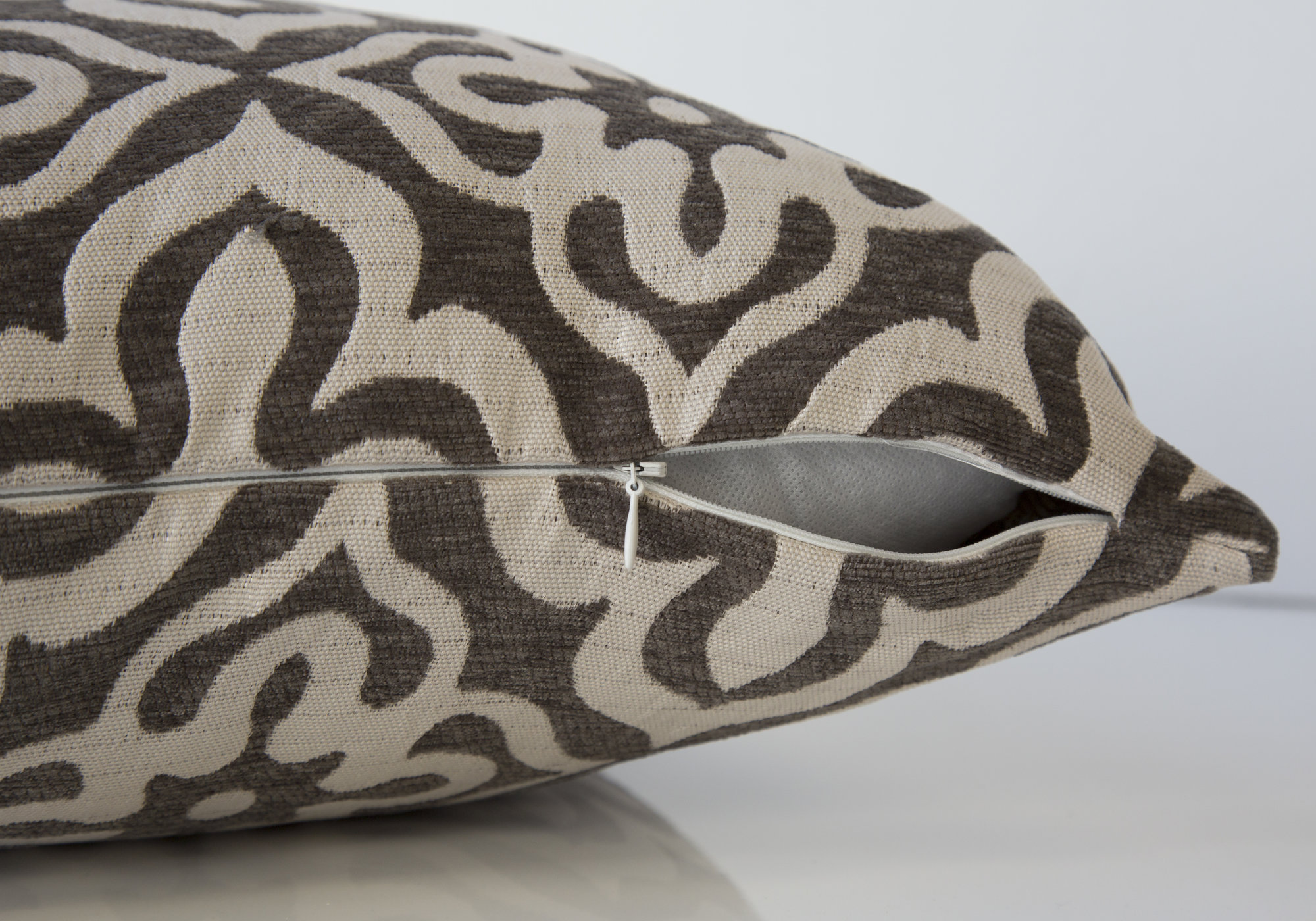 18" X 18" Taupe Polyester Geometric Zippered Pillow - Image 6