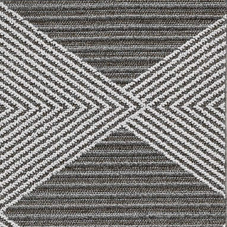 8' X 11' Grey Or Ivory Geometric Diamonds Indoor Area Rug