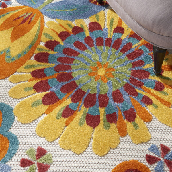 5' Round Yellow And Ivory Round Floral Indoor Outdoor Area Rug