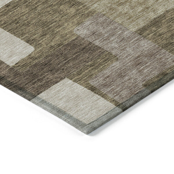 8' Brown And Beige Round Abstract Washable Indoor Outdoor Area Rug