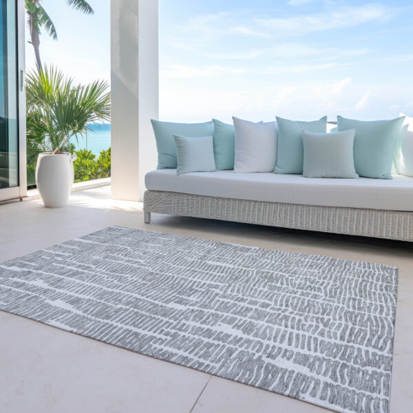 10' X 14' Gray And Ivory Abstract Washable Indoor Outdoor Area Rug