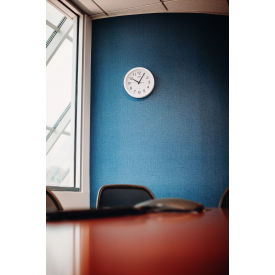 Global Industrial™ White Wall Clock 12"" - Plastic