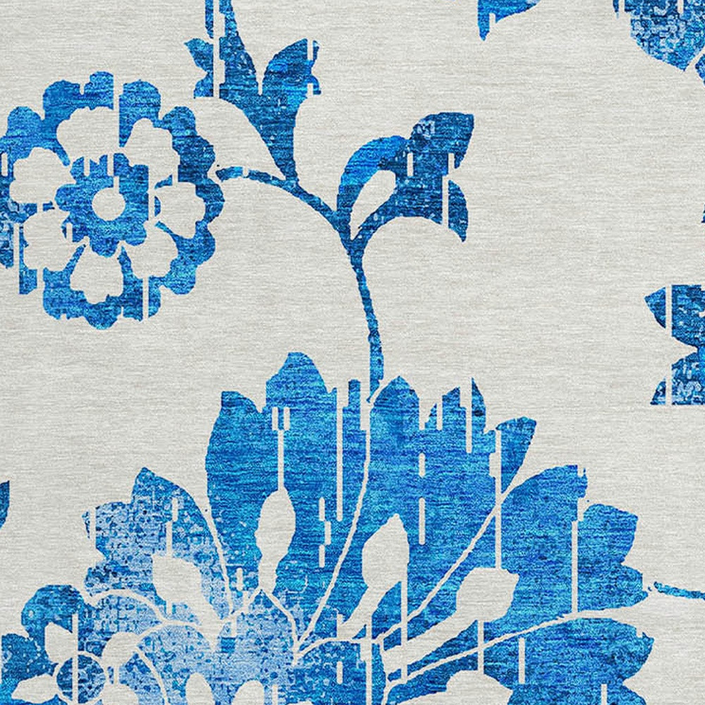 8' White And Denim Blue Round Floral Washable Indoor Outdoor Area Rug