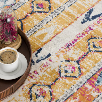 6' X 9' Orange And Ivory Southwestern Dhurrie Area Rug