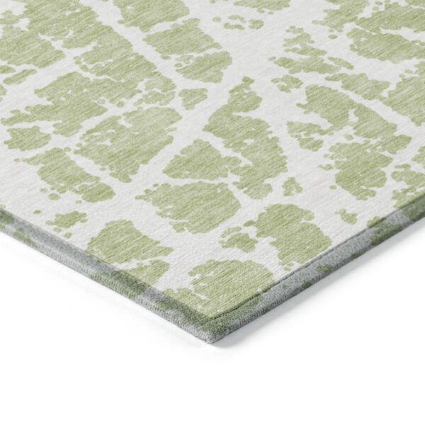 8' Round Green and White Round Abstract Washable Non Skid Indoor Outdoor Area Rug