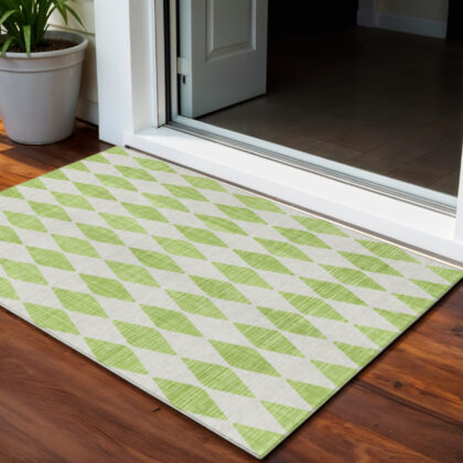 3' X 5' Lime Green And Ivory Geometric Washable Indoor Outdoor Area Rug