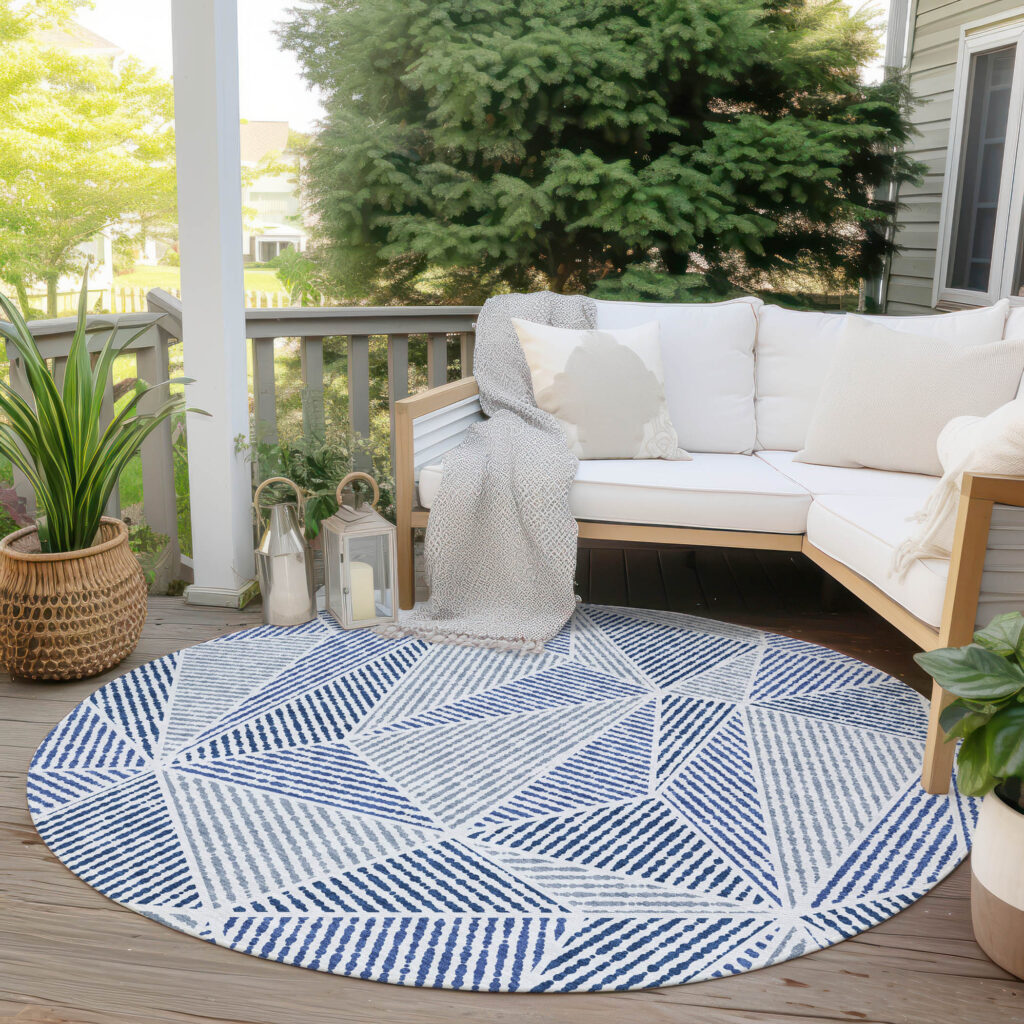 8' Navy Blue And Denim Blue Round Geometric Washable Indoor Outdoor Area Rug