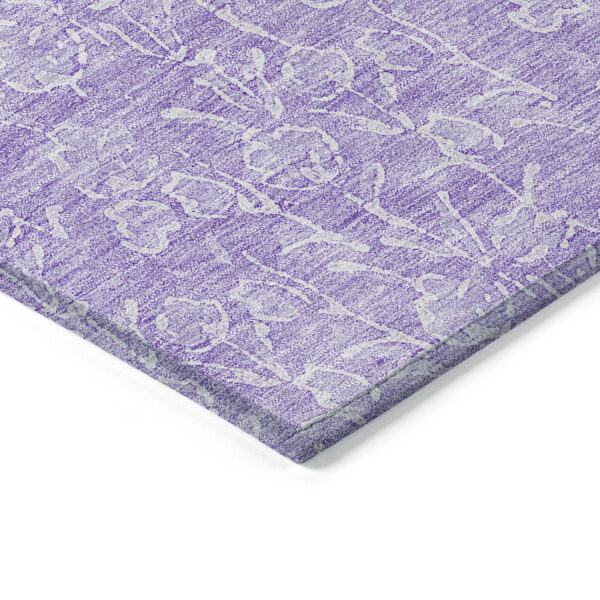 9' X 12' Lilac And Ivory Floral Washable Indoor Outdoor Area Rug