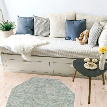 4' Green and Ivory Octagon Wool Hand Loomed Area Rug