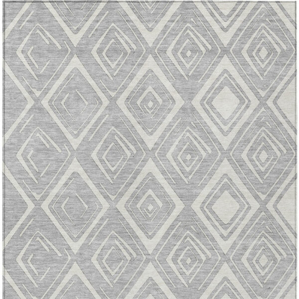 8' X 10' Silver And Ivory Geometric Washable Indoor Outdoor Area Rug
