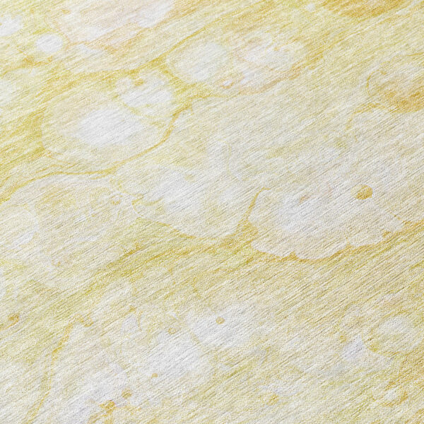 8' Gold Beige And Ivory Round Abstract Washable Indoor Outdoor Area Rug