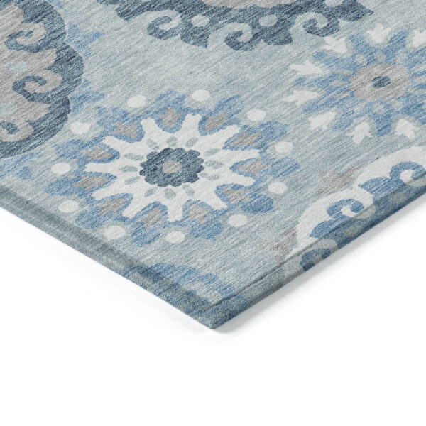 8' Sky Blue And Denim Blue Round Floral Medallion Washable Indoor Outdoor Area Rug