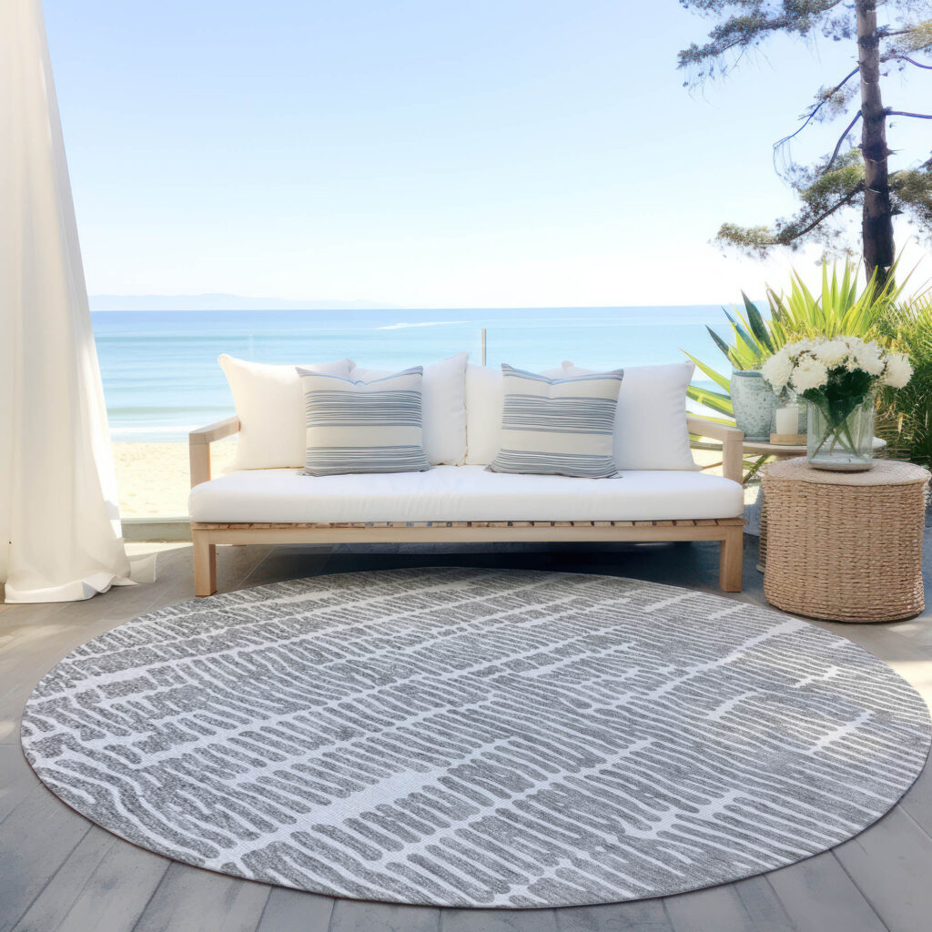 8' Gray And Ivory Round Abstract Washable Indoor Outdoor Area Rug