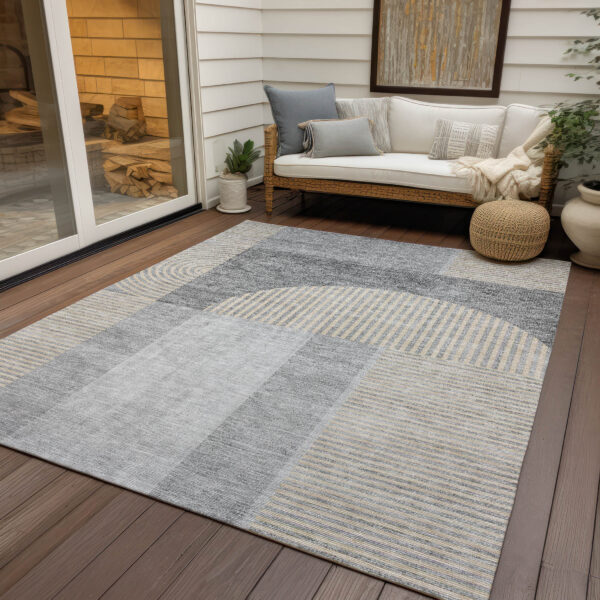 5' X 8' Silver Gray And Beige Geometric Washable Indoor Outdoor Area Rug