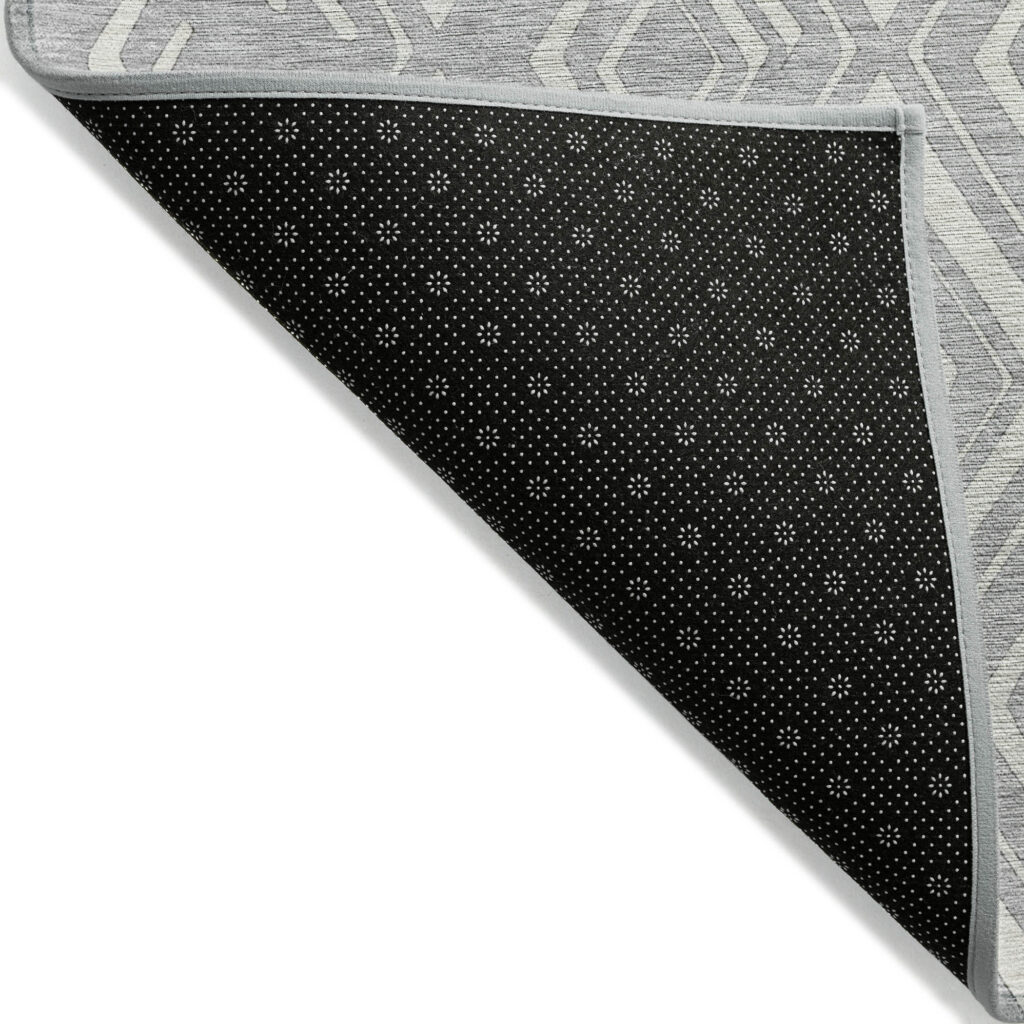 5' X 8' Silver And Ivory Geometric Washable Indoor Outdoor Area Rug