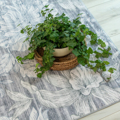 4' x 6' Gray and Beige Floral Area Rug