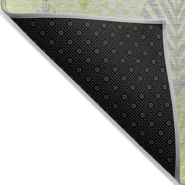 8' Artichoke Green Green And Ivory Round Floral Washable Indoor Outdoor Area Rug