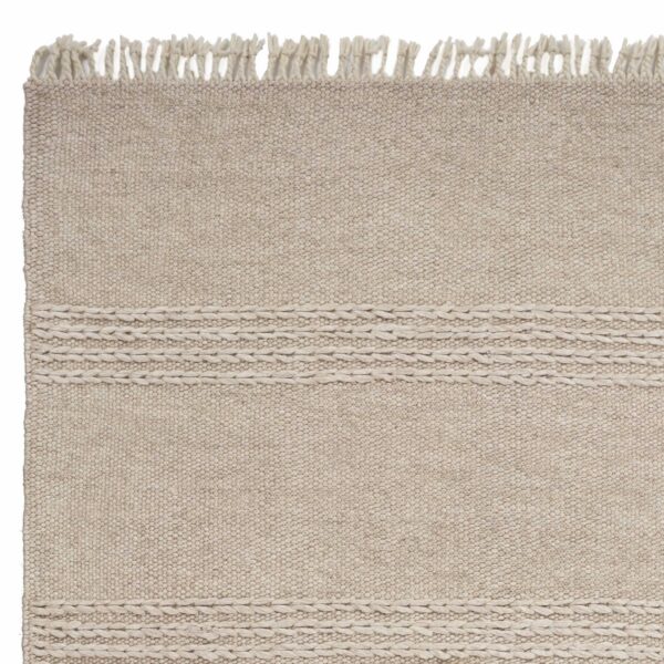 5' X 8' Natural Plain Wool Indoor Area Rug With Fringe