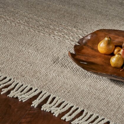 5' X 8' Natural Plain Wool Indoor Area Rug With Fringe