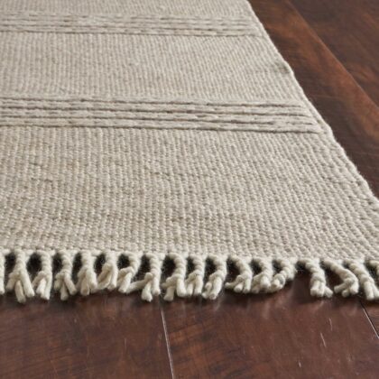 5' X 8' Natural Plain Wool Indoor Area Rug With Fringe