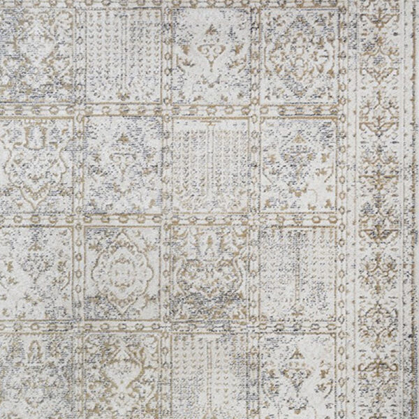 5' x 8' Ivory Oriental Distressed Area Rug With Fringe