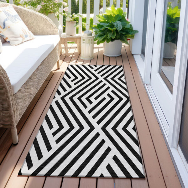 8' Runner Black and White Geometric Washable Non Skid Indoor Outdoor Runner Rug