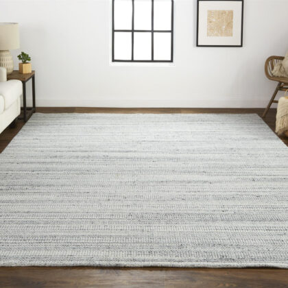 2' X 3' Silver Wool Hand Woven Stain Resistant Area Rug
