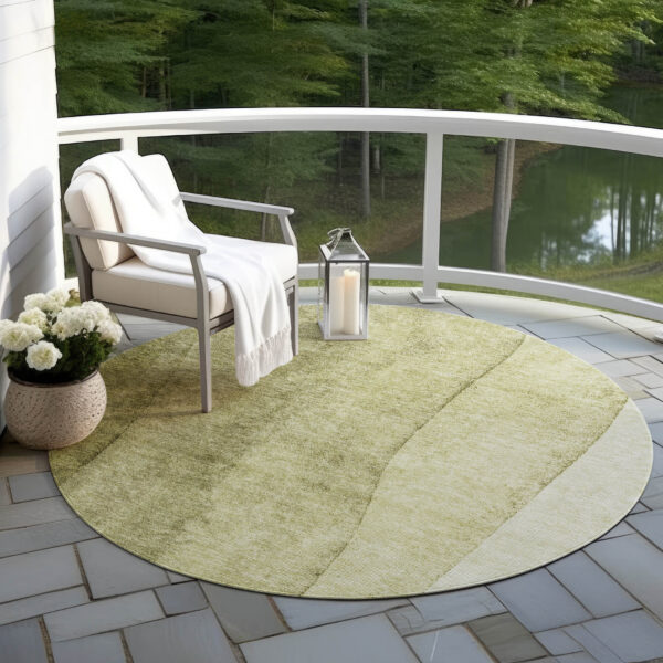 8' Olive Green And Artichoke Green Round Ombre Washable Indoor Outdoor Area Rug