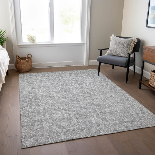 5' X 8' Silver And Ivory Floral Washable Indoor Outdoor Area Rug