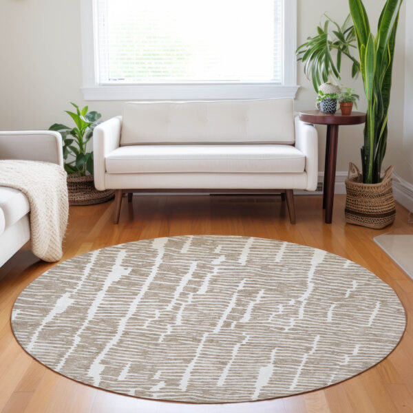 8' Brown And Ivory Round Abstract Washable Indoor Outdoor Area Rug