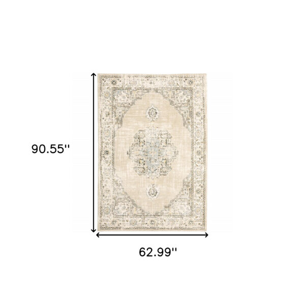 5'X8' Beige And Ivory Center Jewel  Area Rug