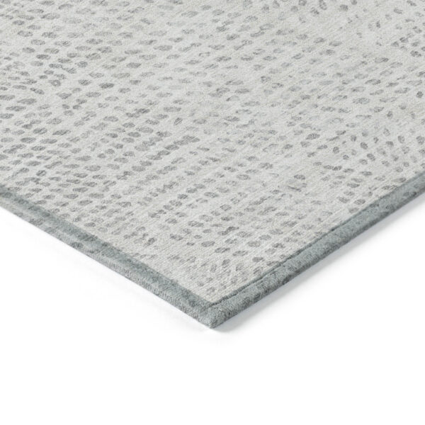 8' X 10' Silver And Ivory Geometric Washable Indoor Outdoor Area Rug