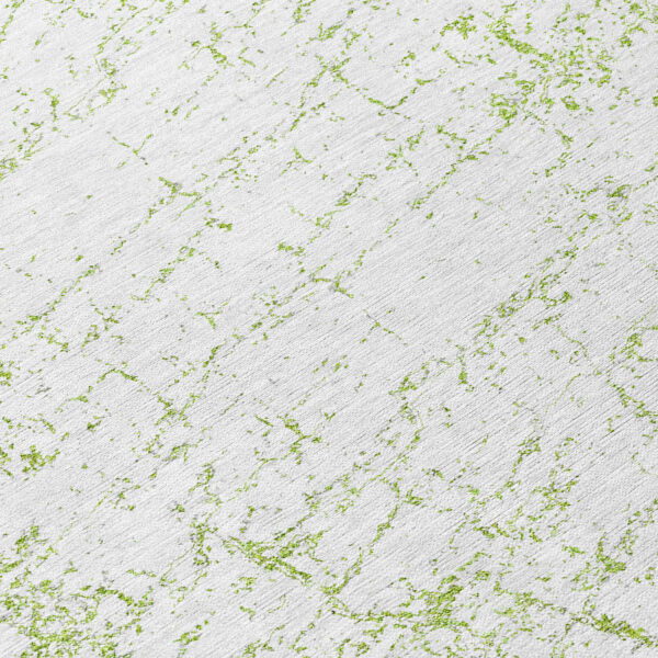 8' Green And Ivory Round Abstract Washable Indoor Outdoor Area Rug