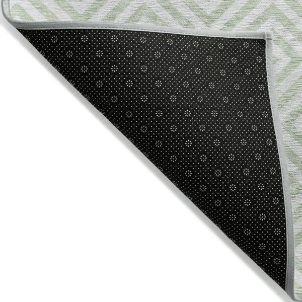 8' Mint Green Artichoke Green And Ivory Round Geometric Washable Indoor Outdoor Area Rug