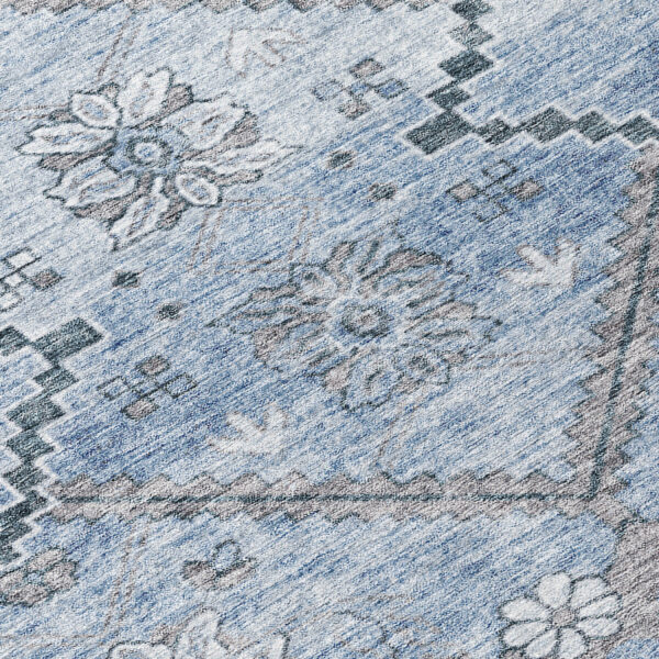 8' Sky Blue And Denim Blue Round Floral Washable Indoor Outdoor Area Rug