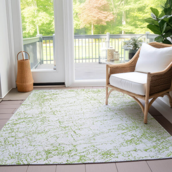 5' X 8' Green And Ivory Abstract Washable Indoor Outdoor Area Rug