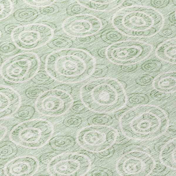 8' Mint Green Artichoke Green And Ivory Round Geometric Washable Indoor Outdoor Area Rug