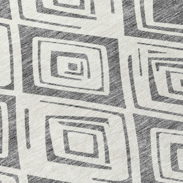 8' Gray And Ivory Round Geometric Washable Indoor Outdoor Area Rug