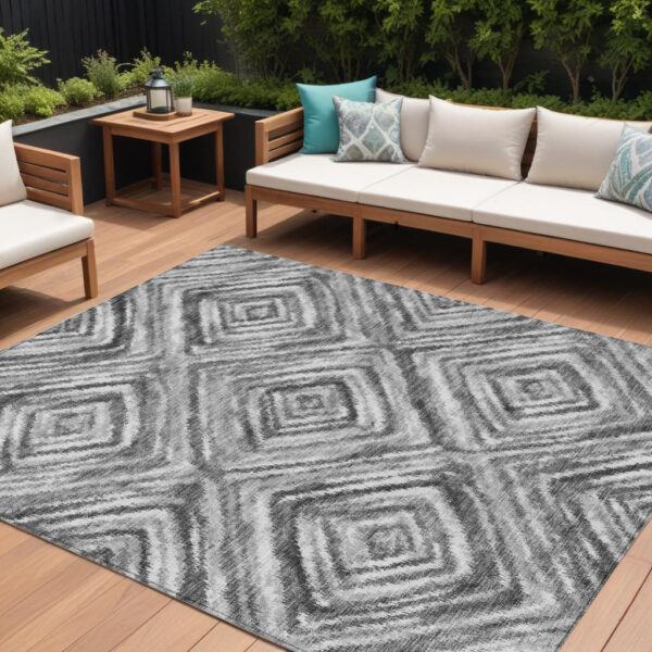 8' X 10' Gray Silver And Ivory Geometric Washable Indoor Outdoor Area Rug