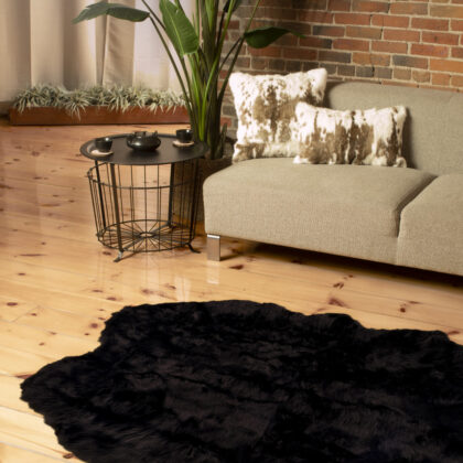 4' X 6' Black Faux Fur Washable Non Skid Area Rug