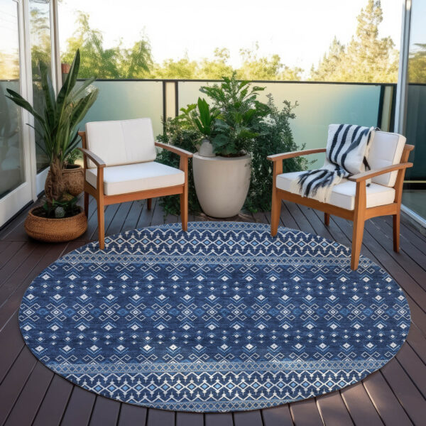 8' Navy Blue And Denim Blue Round Tribal Washable Indoor Outdoor Area Rug
