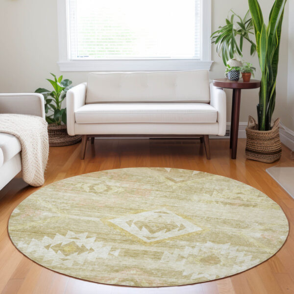8' Wheat Gold And Beige Round Southwestern Washable Indoor Outdoor Area Rug