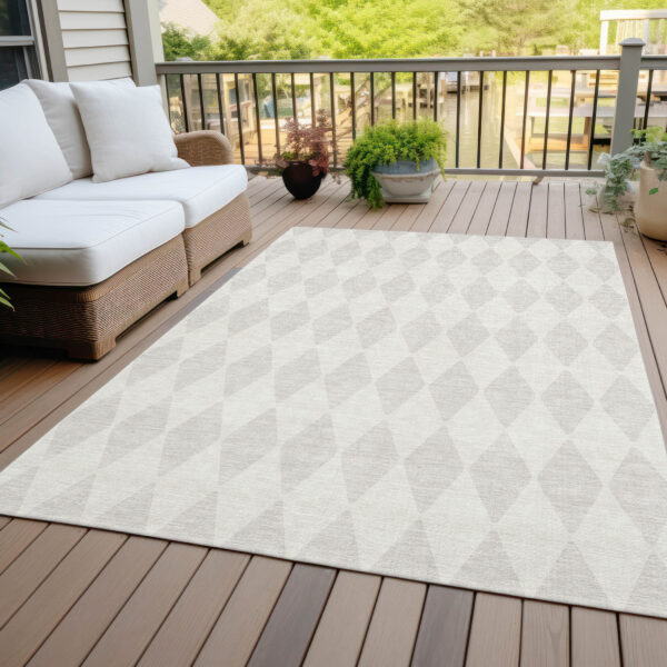 3' X 5' Ivory And Beige Geometric Washable Indoor Outdoor Area Rug