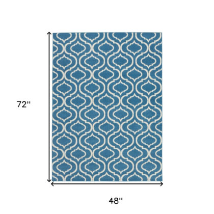 4' x 6' Gray Moroccan Power Loom Area Rug