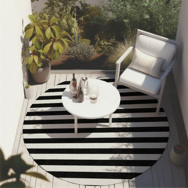 8' Round Black and White Round Striped Washable Non Skid Indoor Outdoor Area Rug